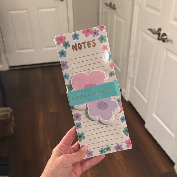 Flower Note Pad Set - Picture 1 of 2